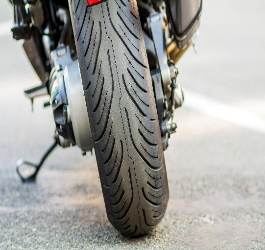 4 Wheeler Tyre